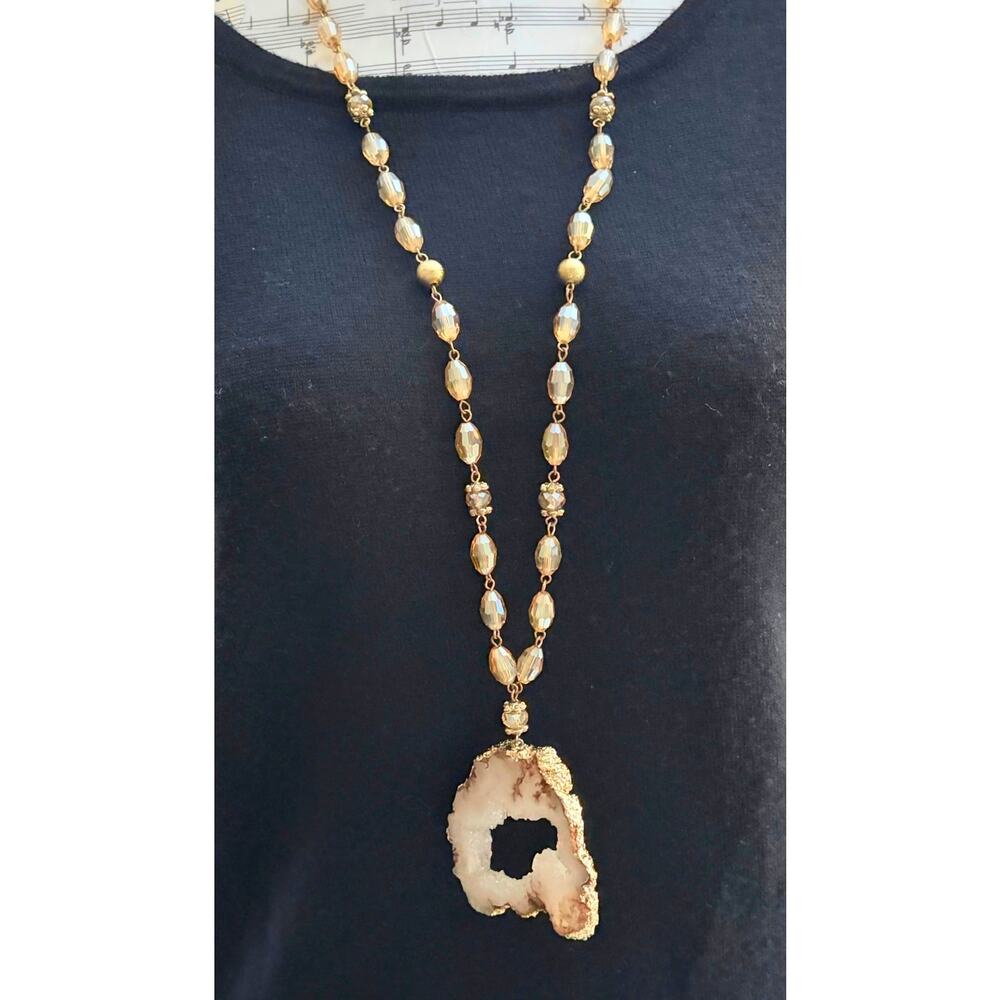 Quartz Druzy Geode on the Beads Pendant